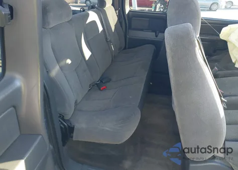 2006 Chevrolet Silverado 1500 Lt1 from USA, damaged, VIN 1GCEC19ZX6Z261189